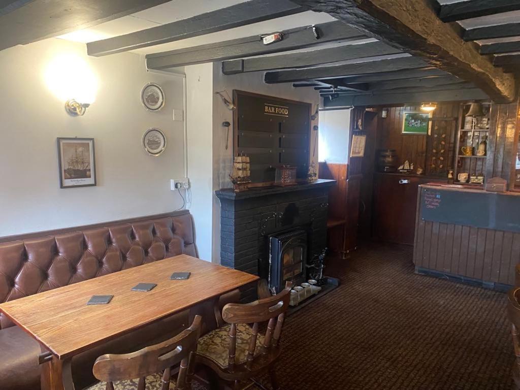 The Old Royal George Hotel Ainderby Steeple Eksteriør billede